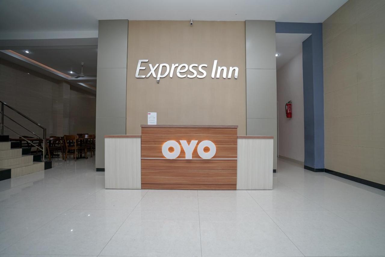 Oyo 616 Express Inn 팔렘방 외부 사진