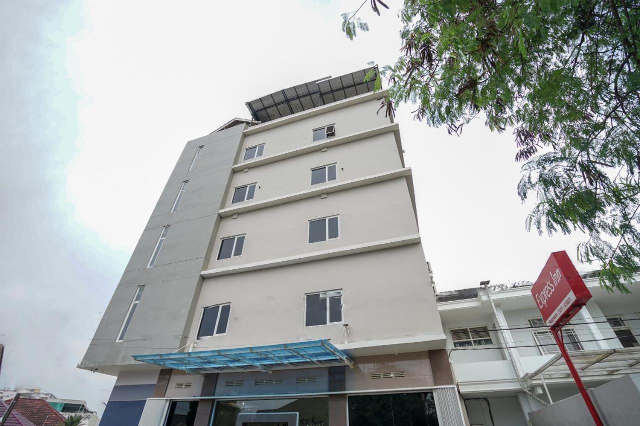 Oyo 616 Express Inn 팔렘방 외부 사진